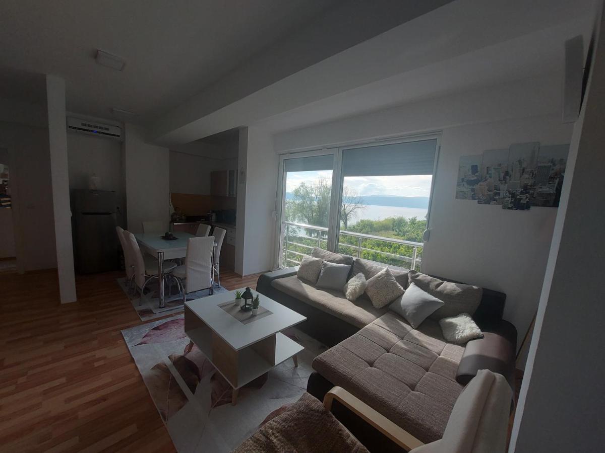 Apartment Ana V-Peshtani 奥赫里德 外观 照片